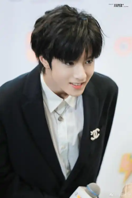 与刘耀文共赴微博之夜##刘耀文巧乐兹品牌代言人##论刘耀文与春痰的