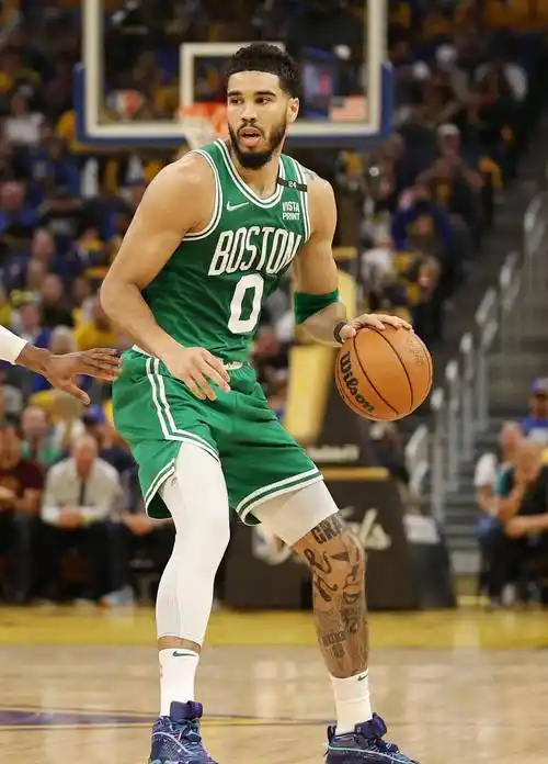 波士顿凯尔特人:塔图姆的mvp之路与团队卓越的共鸣_胜利_马祖_成功