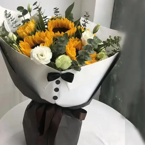 向日葵混搭花束送男士老公爸爸领导创意新款绅士花束生日祝福送花