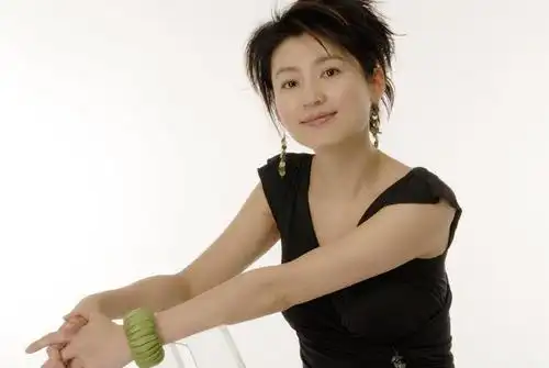 小编还记得小时候经常看的益智类节目《开心辞典》,那时候的王小丫