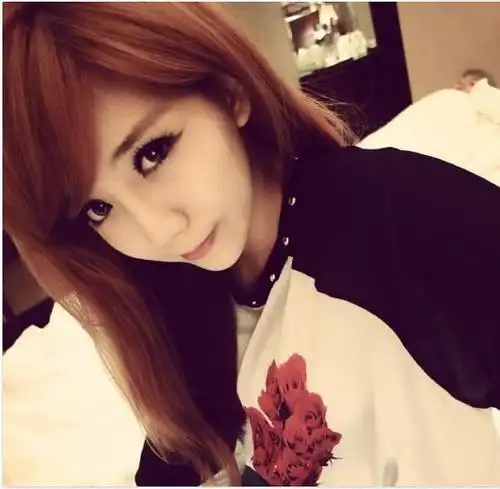 陈艾琳的微博头像好诡异