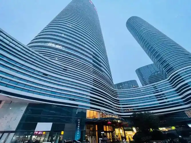 俯瞰徐州市 精装,徐州鼓楼彭城广场苏宁广场(办公)写字楼出租-徐州58