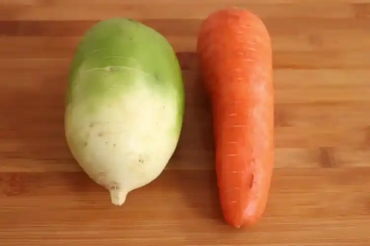 一根白萝卜一根胡萝卜上锅一蒸好看好吃又解馋特别香