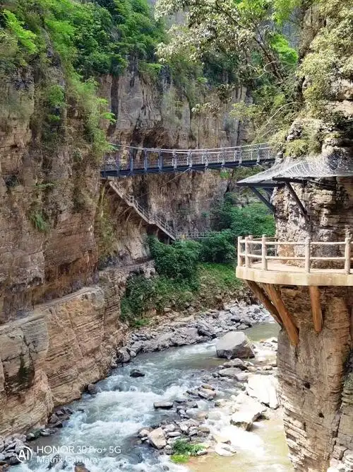 巫山县神女溪神女峰,什么是鬼斧神工?