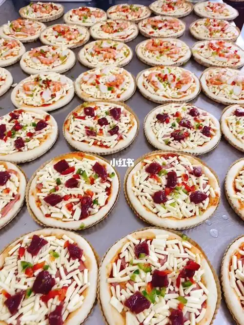 手工冷发面团披萨