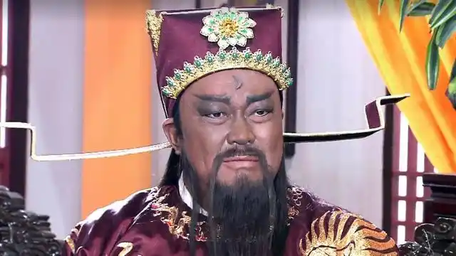 《新包青天之七侠五义》第24集02:包拯面见京东王赵怡,得知杨牧竟是赵