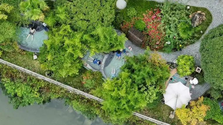 绥阳县温泉镇汇善谷温泉.李前勇  摄.jpg