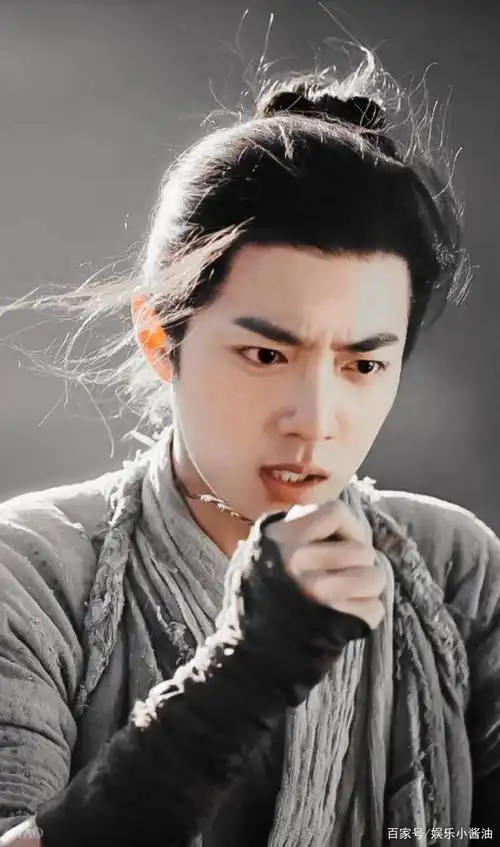 分享一波肖战在电影《诛仙》中的美图,入魔后的他霸气侧漏!