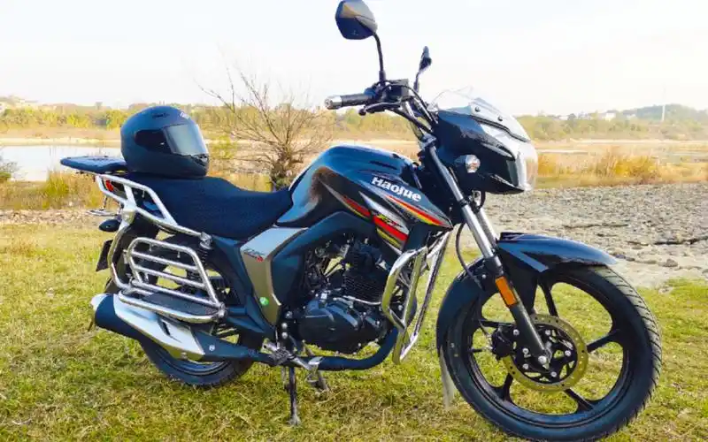 豪爵dk150r静态美图欣赏.山不在高,有仙则名.水不在深,有龙则灵.