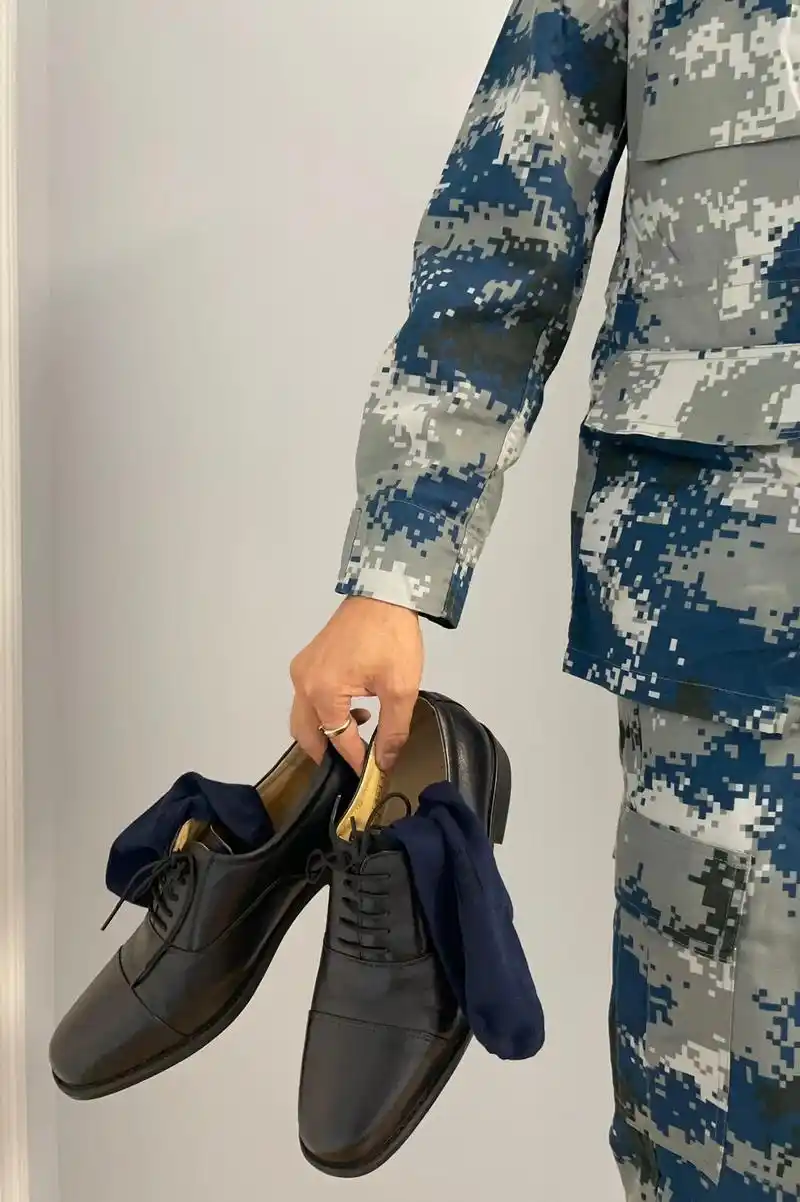 训练鞋壁纸.敷衍更新一组#作训鞋  #三接头皮鞋 #军鞋军靴 - 抖音