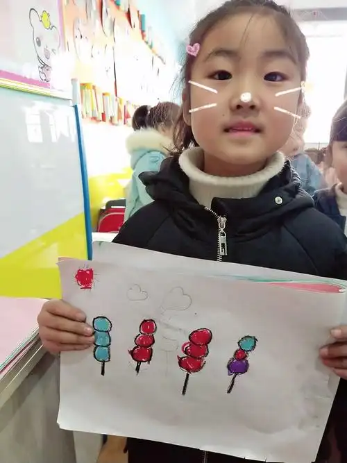 《哆来咪艺术幼儿园》幼小衔接班绘画(冰糖葫芦)