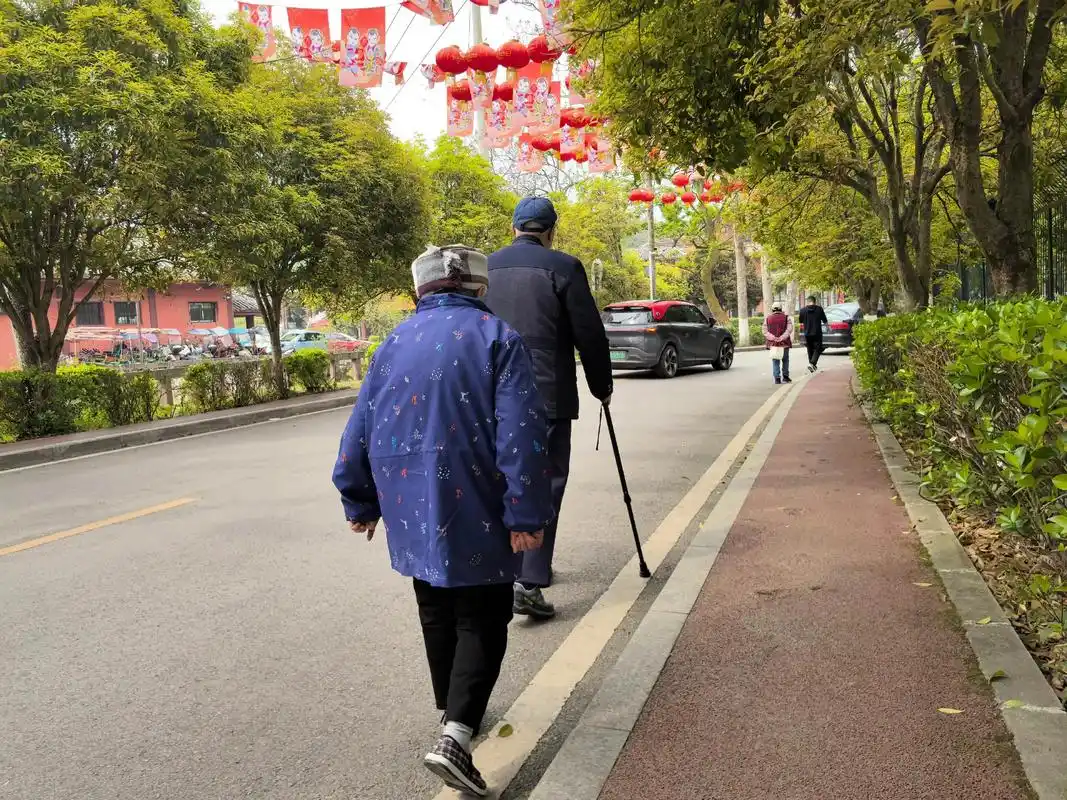 父母真的老了!😶😶