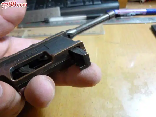 80后的宝贝——纸炮驳壳枪!4发自动*夹!保存极好!近全品