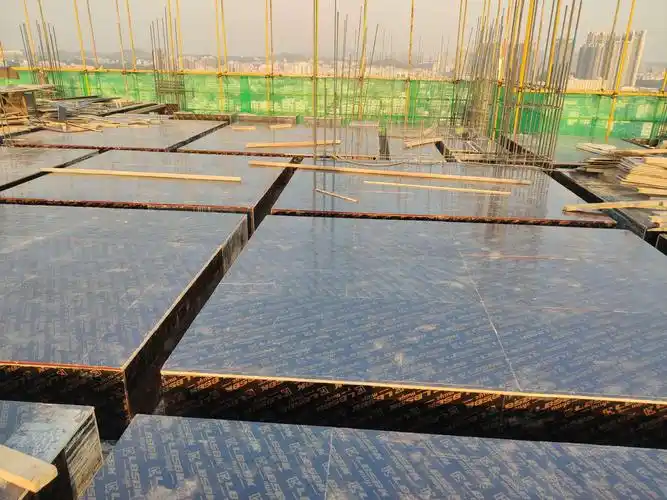 四段十五层顶板模板安装完成百分之九十