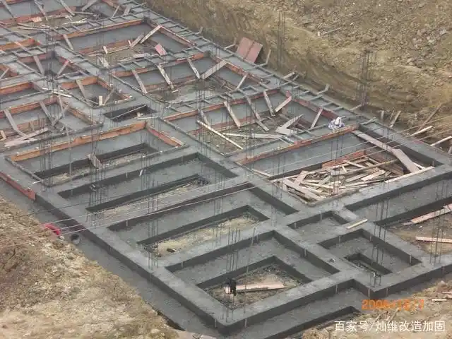 独立基础 (1)当建筑物上部结构采用框架结构或单层排架结构承重时