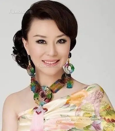 昔日的一首《为了谁》相信每个人都会哼上两句,"你