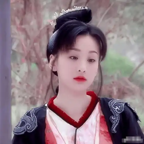 "古装美人"穆婷婷,23岁走红,30岁过气,自嘲"不属于娱乐圈"_父亲_继母