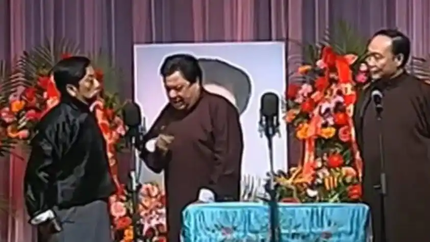 李伯祥赌气想下台,李金斗不乐意了,当场要扒马褂