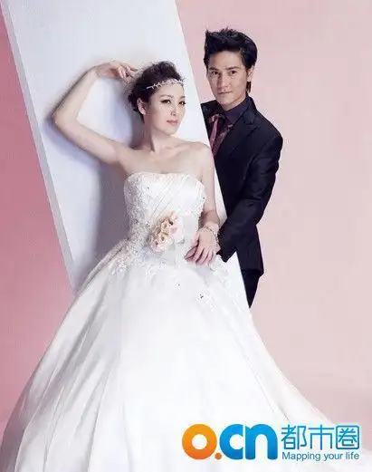 丁子峻和丁子高什么关系丁子峻老婆吉祥照片资料