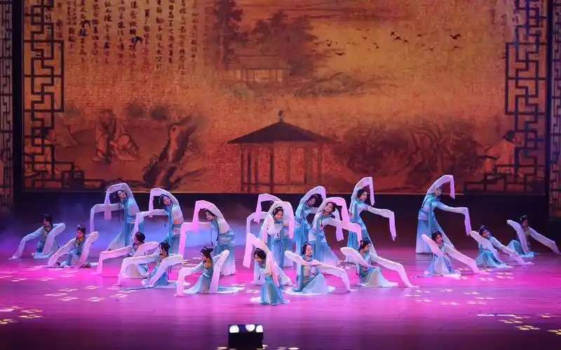 夏待帆群舞古典舞采薇20人版昔我往杨柳垂