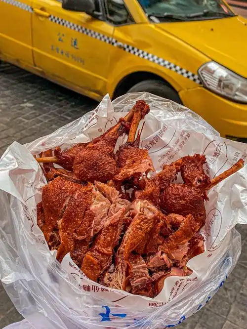 重庆78解放碑爆好吃的香酥脆皮鸭60香晕我01