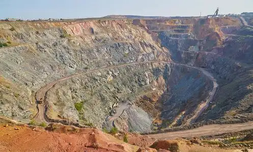 露天金矿图片