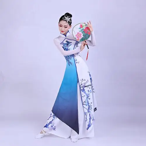 演出古典新款梅花秧歌服装团扇舞蹈