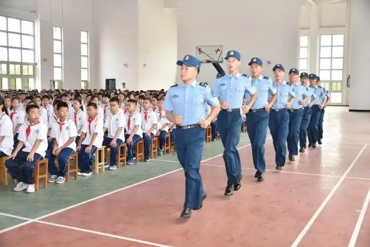 新生入学须知_新生入学训练作文_沧县中学2015新生入学 东石中学:2019