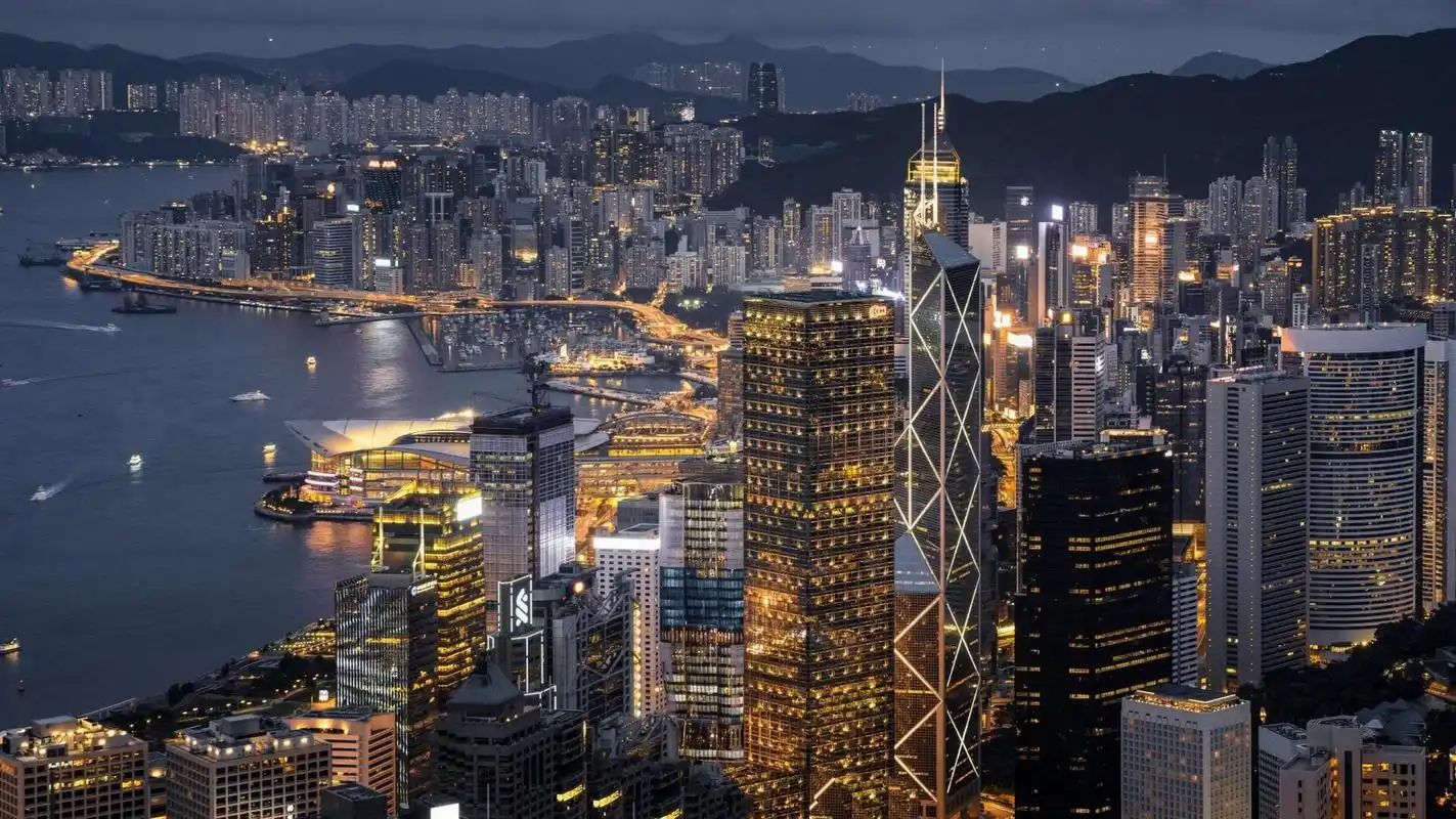 9396城市夜景 一整个震撼到了家人们,这是我见过最好看的夜景了!