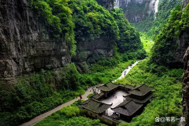 武隆景点有哪些推荐和介绍,如武隆天生三桥,地质奇观旅游区