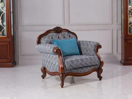 进口桃花芯木牛皮美式单人布艺客厅沙发