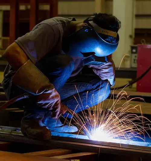 焊工图片_焊工高清图片素材库-vcg.com