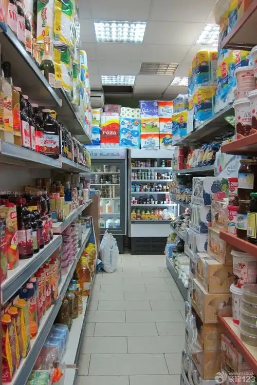 小区门口 百货超市 住宅底商便利店货架摆放效果装修设计图片大全生活