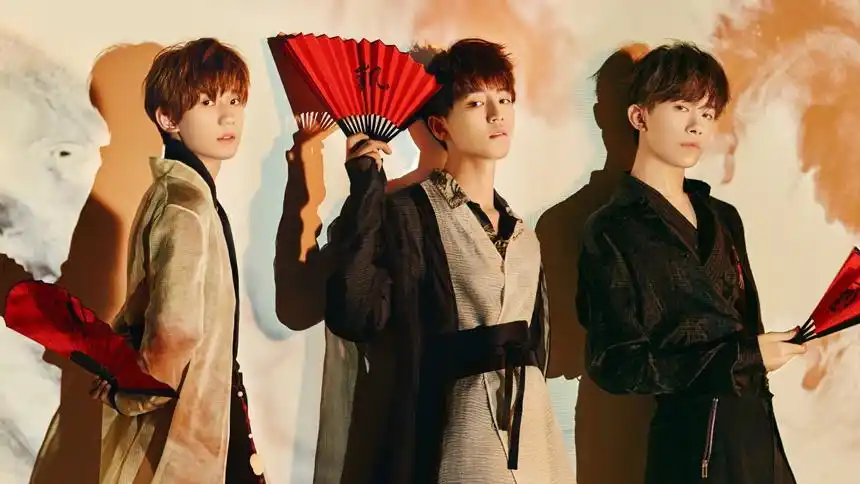 播放tfboys五周年中国风写真出炉 古风少年意气风发 你喜欢谁的表现?