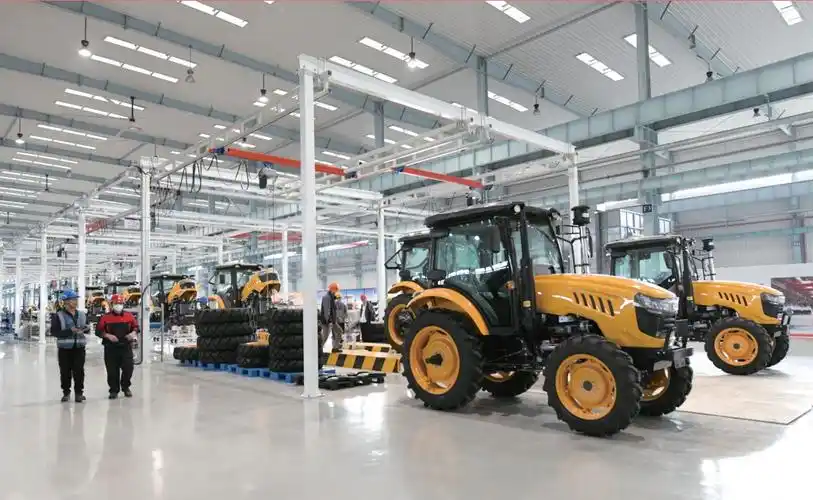 柳工拖拉机全新工厂首条生产线投产