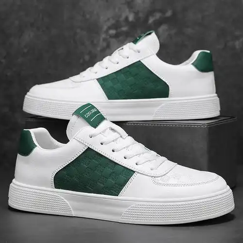 男鞋新款春季百搭低帮白色休闲运动板鞋男款厚底耐磨小白鞋潮