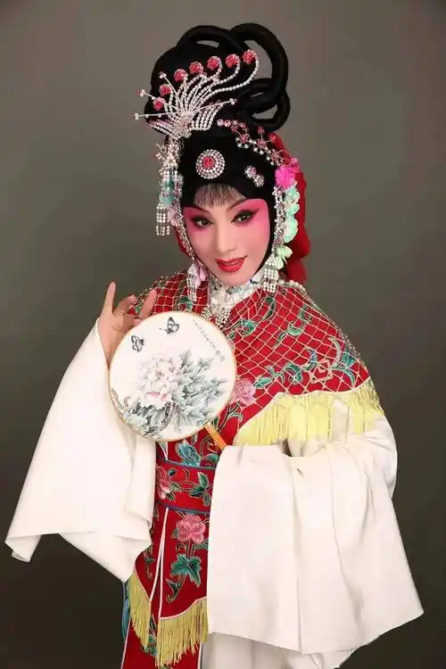 红绸轻抚花翩然 花旦倾情赏芳菲——丁小玲(内附精彩视音频)_秦腔