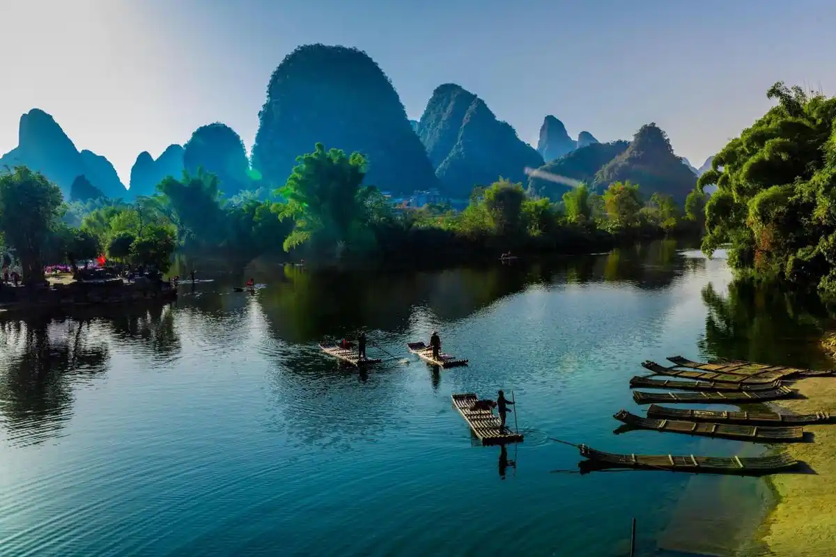 7,阳朔最值得去的景点有1遇龙河2十里画廊3西街4兴坪古镇5桂林千古情