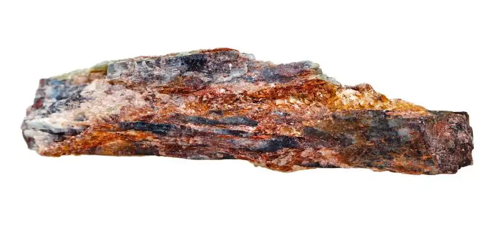 云母岩,孤立在白色背景上的云母岩变质岩矿物