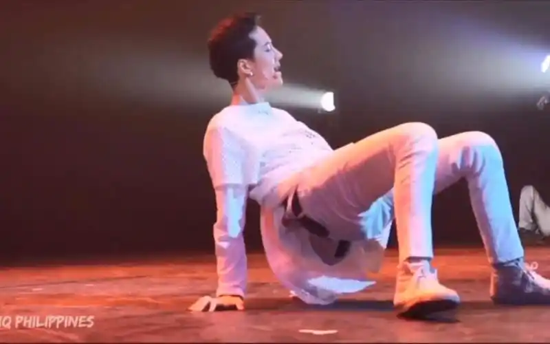 盘点王一博的各种顶胯杀,极致诱惑,简直要人命啊!