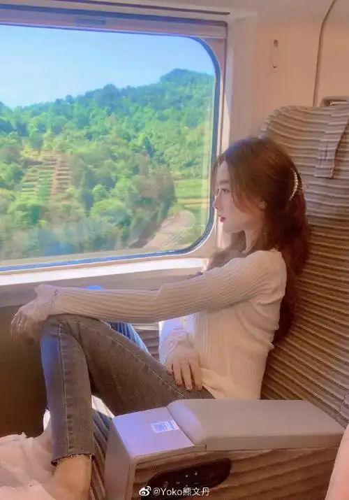 女生看完自己照片的反应