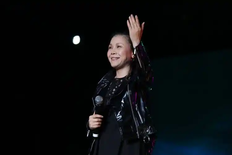 嫁给我的音乐制作人,就是我这辈子最幸福的事_那英_许巍_袁枫