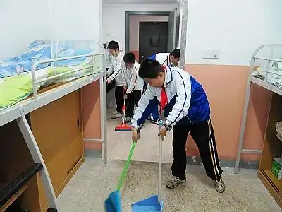 走进上海中学东校温馨的寝室(图)(7)