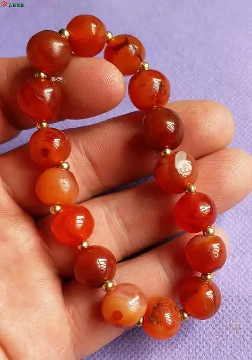 樱桃红清代老玛瑙手串