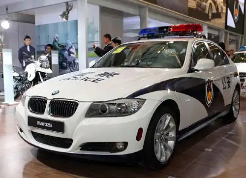 宝马3系警车