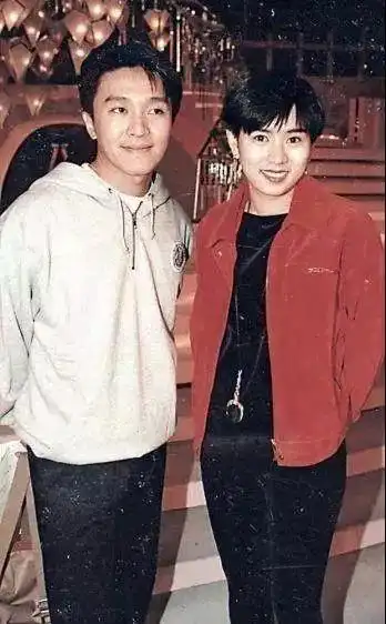 周星驰与罗慧娟