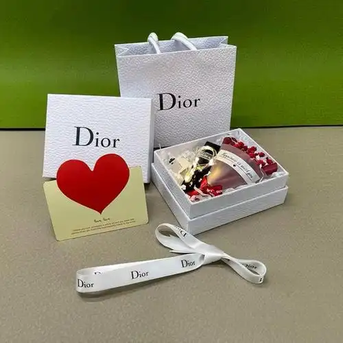 迪奥包装大额优惠券