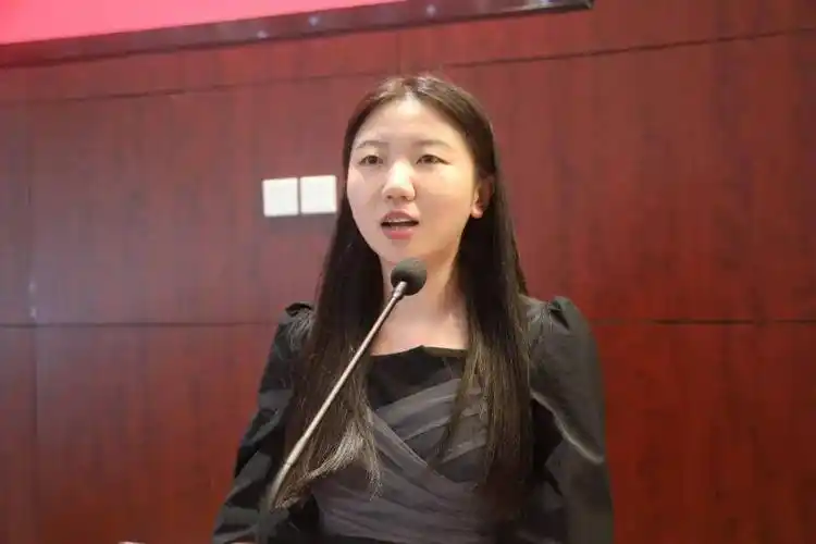 大溪镇召开教育发展大会暨第37个教师节庆祝表彰大会