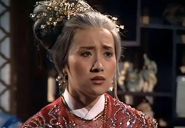 郭襄和杨过,让瑛姑原谅裘千仞杀子之仇,难道不是道德绑架么?