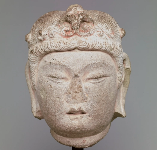 唐 天龙山石窟佛头(图1) 日本东京国立博物馆藏